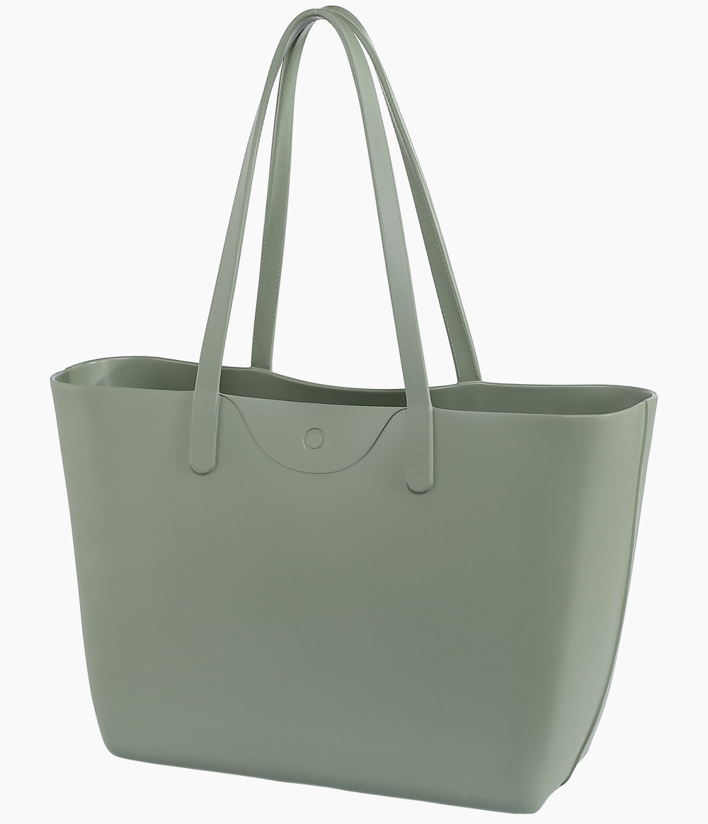 O bag Icon Matcha grön shoppingväska i lätt EVA-material. Framsida