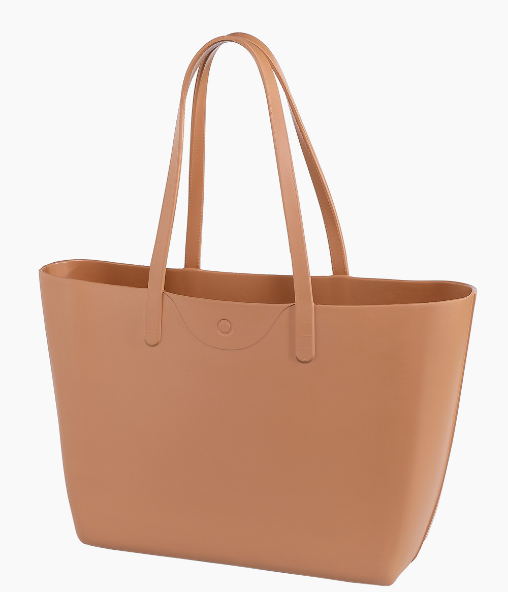 O bag Icon Rum beige kulör shoppingväska i EVA-material. Framsida