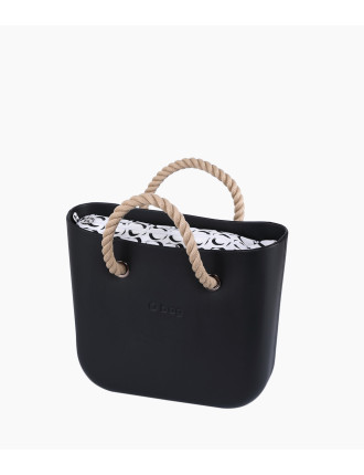 O bag Mini Nero med Logo Black innerväska och korta naturfärgade rephandtag.